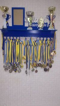 Підставка для медалей футбол індивідуальна 50смх35см синя (Medalnutsa-0602-329) 0702Medalnitsa_football_920_78 фото