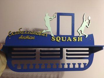 Полочка для медалей и наград теннис индивидуальная 50смх35см синяя (Medalnutsa-0602-870) doub_0702Medalnitsa_tenis_920_2 фото