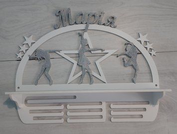 Підставка для медалей гімнастика Марія 50смх35см біла (Medalnutsa-0602-435) 0702Medalnitsa_gimnastica_920_19 фото